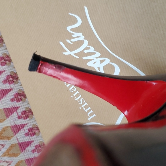 Christian Louboutin - Ron Ron Patent Pump - Picture 9 of 10